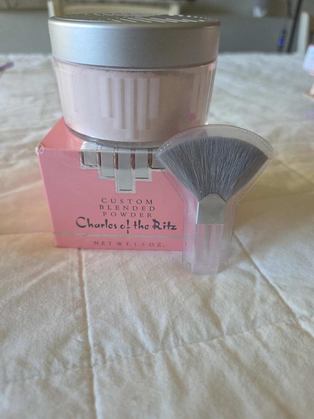 Charles Of The Ritz Custom Blended Powder Soft Pink 1.5 Oz NOS Vintage